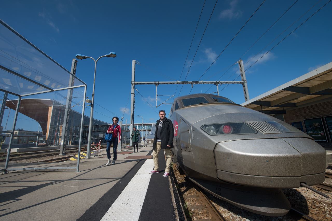 Gérard Chevillard, sur le quai TGV de la gare de Lorient © Hervé Cohonner